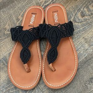 MAD LOVE WOMENS Split Toe BLACK Macromae SLIP ON Flip-flop SANDALS SIZE 9